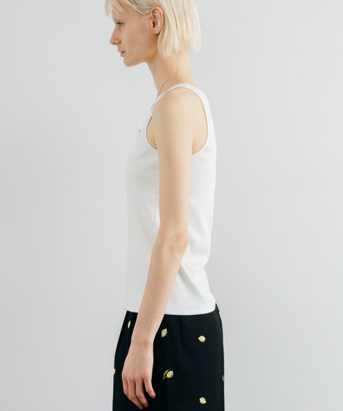 CREDONA(クレドナ)の「CUT TANK TOP/カットタンクトップ(タンクトップ・レディース・ブラック/ホワイト/ベージュ系その他・FREE)」の8枚目の写真