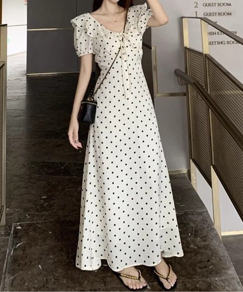 Nia(ニア)の「Nia(ニア)/クラシカルドットフレアワンピース(ワンピース・レディース・アイボリー・MEDIUM/SMALL/LARGE)」の16枚目の写真