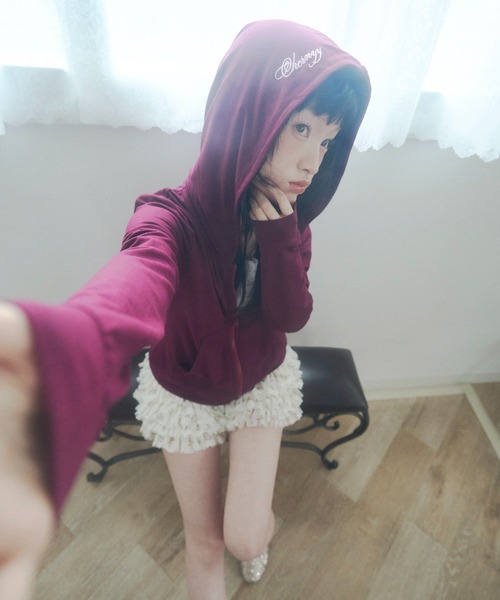 chernyy(チェルニー)の「chernyy double zip-up stretch hoodie / ダブルジップコンパクトフーディー(パーカー・レディース・グレー/ブラック/プラム・SMALL/LARGE/MEDIUM)」の4枚目の写真