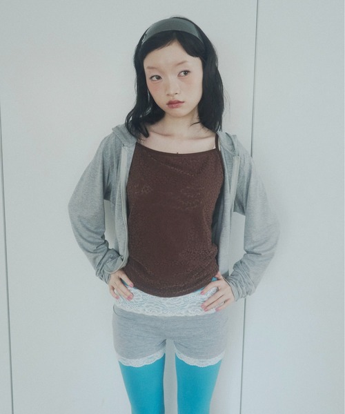 chernyy(チェルニー)の「chernyy double zip-up stretch hoodie / ダブルジップコンパクトフーディー(パーカー・レディース・グレー/ブラック/プラム・SMALL/LARGE/MEDIUM)」の14枚目の写真