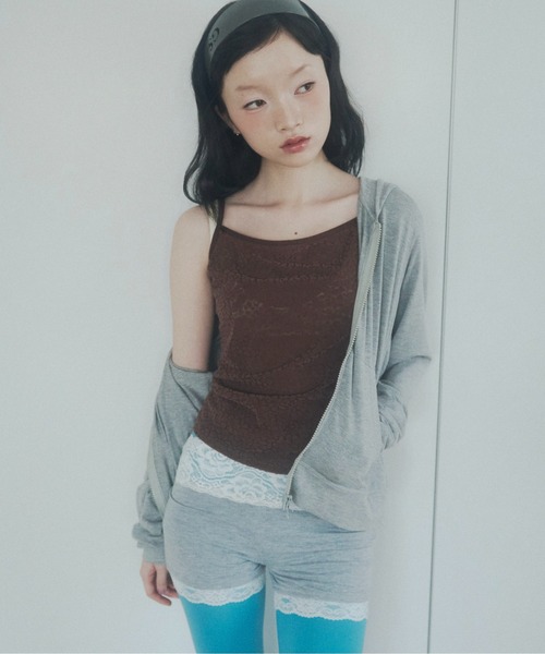 chernyy(チェルニー)の「chernyy double zip-up stretch hoodie / ダブルジップコンパクトフーディー(パーカー・レディース・グレー/ブラック/プラム・SMALL/LARGE/MEDIUM)」の15枚目の写真