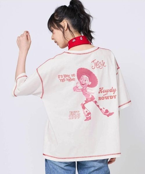 Disney(ディズニー)の「配色ステッチプリントTシャツ「トイ・ストーリー」(Tシャツ/カットソー・レディース・ピンク/ブラック/ホワイト・L~LL/S~M)」の1枚目の写真