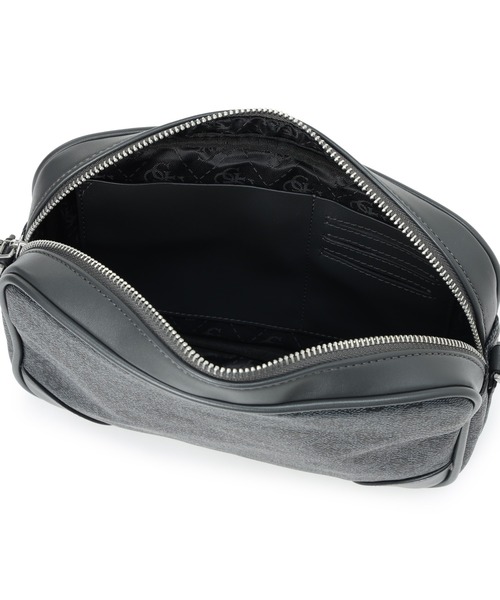 Guess(ゲス)の「MILANO Double Zip Crossbody ショルダーバッグ(ショルダーバッグ・メンズ・ベージュ/ブラック系その他・ONE SIZE)」の15枚目の写真