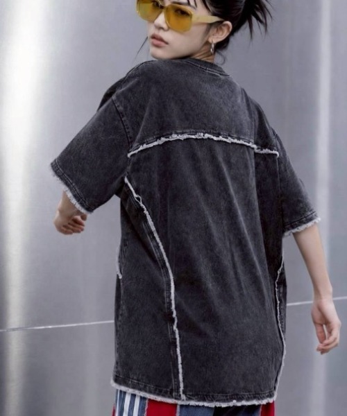 KAMINARI_TOKIO(カミナリトキオ)の「リメイクライクカットオフデザインTシャツ(Tシャツ/カットソー・レディース・ブラック/グレー・FREE)」の3枚目の写真
