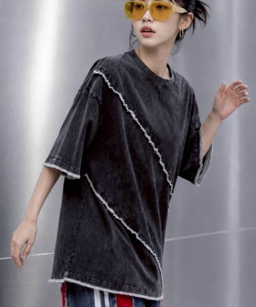 KAMINARI_TOKIO(カミナリトキオ)の「リメイクライクカットオフデザインTシャツ(Tシャツ/カットソー・レディース・ブラック/グレー・FREE)」の4枚目の写真