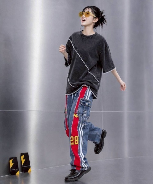 KAMINARI_TOKIO(カミナリトキオ)の「リメイクライクカットオフデザインTシャツ(Tシャツ/カットソー・レディース・ブラック/グレー・FREE)」の7枚目の写真