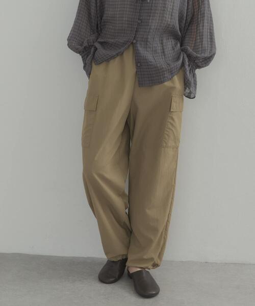 URBAN RESEARCH DOORS(アーバンリサーチドアーズ)の「撥水カーゴドロストパンツ | 雨の日/カーゴパンツ/カジュアル/お出かけ(その他パンツ・レディース・ネイビー/ベージュ系その他・FREE)」の4枚目の写真