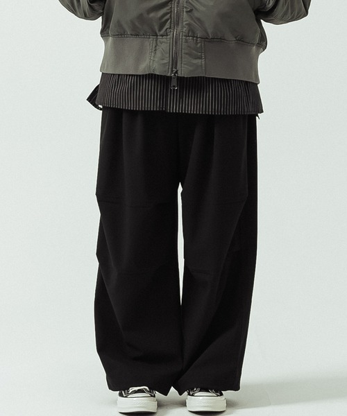 SLICK（スリック）の「【SLICK/スリック】T/R Double Cloth Wide Knee Tuck Over Pants/T/R ダブルクロス ワイドニータックオーバーパンツ（その他パンツ・メンズ・ブラック/ブラウン/スミクロ・1/2/3）」の8枚目の写真