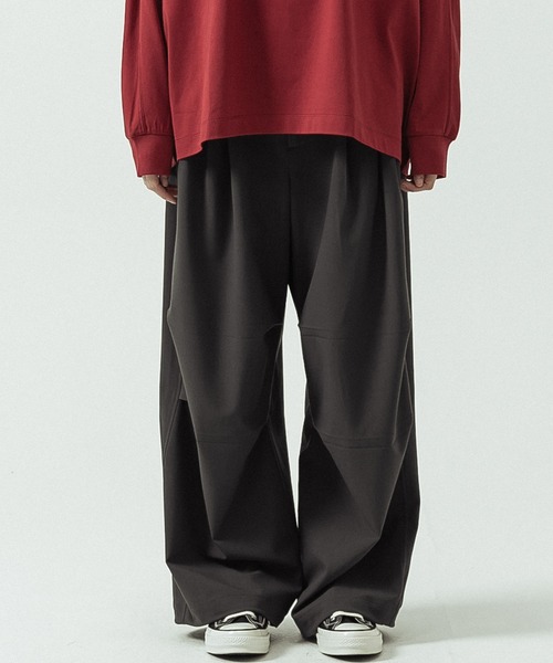 SLICK（スリック）の「【SLICK/スリック】T/R Double Cloth Wide Knee Tuck Over Pants/T/R ダブルクロス ワイドニータックオーバーパンツ（その他パンツ・メンズ・ブラック/ブラウン/スミクロ・1/2/3）」の12枚目の写真