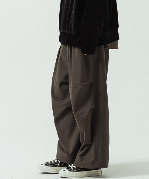 SLICK（スリック）の「【SLICK/スリック】T/R Double Cloth Wide Knee Tuck Over Pants/T/R ダブルクロス ワイドニータックオーバーパンツ（その他パンツ・メンズ・ブラック/ブラウン/スミクロ・1/2/3）」の13枚目の写真
