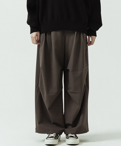 SLICK（スリック）の「【SLICK/スリック】T/R Double Cloth Wide Knee Tuck Over Pants/T/R ダブルクロス ワイドニータックオーバーパンツ（その他パンツ・メンズ・ブラック/ブラウン/スミクロ・1/2/3）」の16枚目の写真