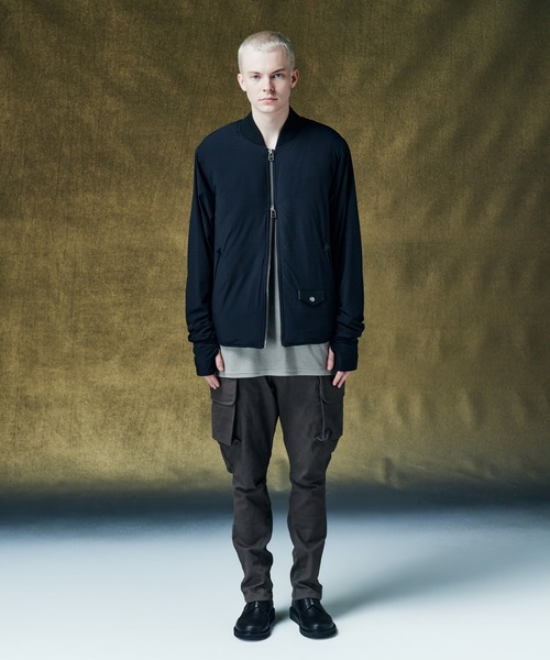 glamb(グラム)の「Round Hem Bomber Jacket / ラウンドヘムボマージャケット(ミリタリージャケット・メンズ・アイボリー/ブラック・S/M/L)」の18枚目の写真
