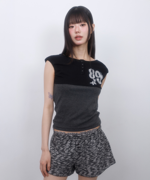 LMR(エルエムアール)の「ヘンリーネックストライプパフスリーブレスBLACK(Tシャツ/カットソー・レディース・ブラック・MEDIUM/SMALL)」の2枚目の写真