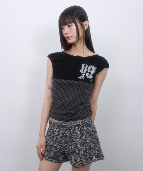 LMR(エルエムアール)の「ヘンリーネックストライプパフスリーブレスBLACK(Tシャツ/カットソー・レディース・ブラック・MEDIUM/SMALL)」の4枚目の写真