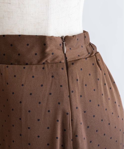 EN NEUME(エンノイム)の「Polka Dot Satin Lace Trim Skirt(スカート・レディース・アイボリー/ブラウン/ブラック/ベージュ・FREE)」の19枚目の写真