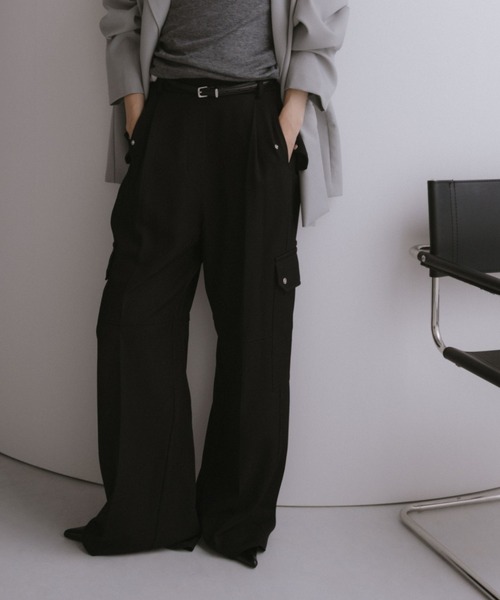 ANF.MUU(アンフムー)の「フラップポケットワイドスラックス(スラックス・レディース・ブラック/オフホワイト・FREE)」の2枚目の写真