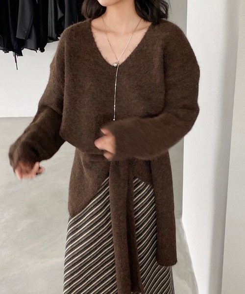 Ritzy（リッツィー）の「2WAY取り外しストール付きVネックニット 2026AW（ニット/セーター・レディース・ブラック/ベージュ/パープル/グレー/アイボリー/モカ・FREE）」の12枚目の写真