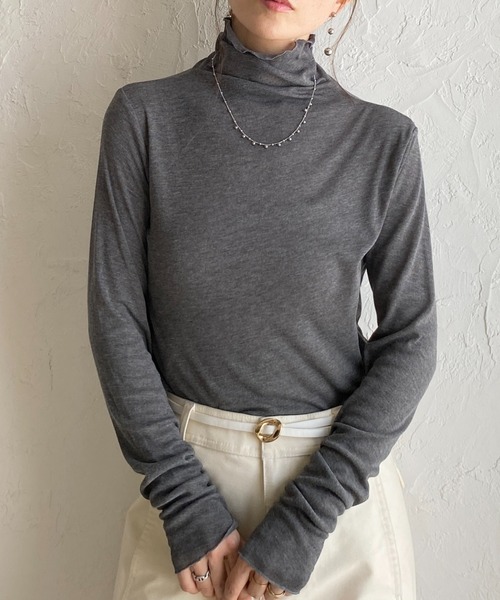 She's Closet(シーズクローゼット)の「ハイネック 長袖 シアートップス ロングTシャツ(Tシャツ/カットソー・レディース・ネイビー/ホワイト/ブラック/ブラウン/グレイッシュベージュ/ライトグレー/チャコールグレー/レッド・FREE)」の3枚目の写真