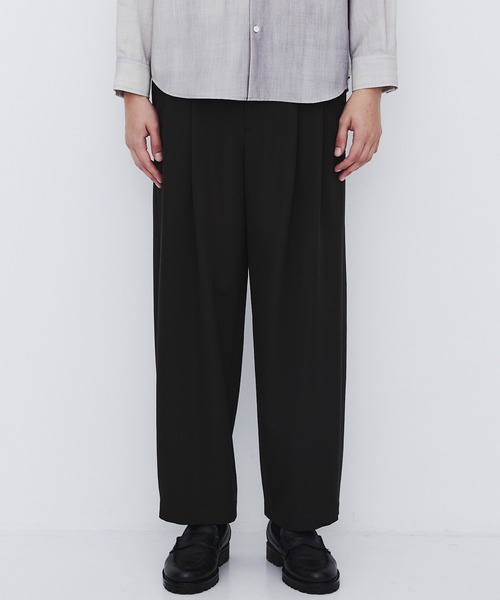 UNITED TOKYO(ユナイテッドトウキョウ)の「【新作】超撥水 WOOL GABARDINE 2タックバレルパンツ |撥水/防汚/防臭/吸湿性/ムレ防止(スラックス・メンズ・ブラック/ダークグレー/ライトブルーグレー・2/1/3)」の20枚目の写真