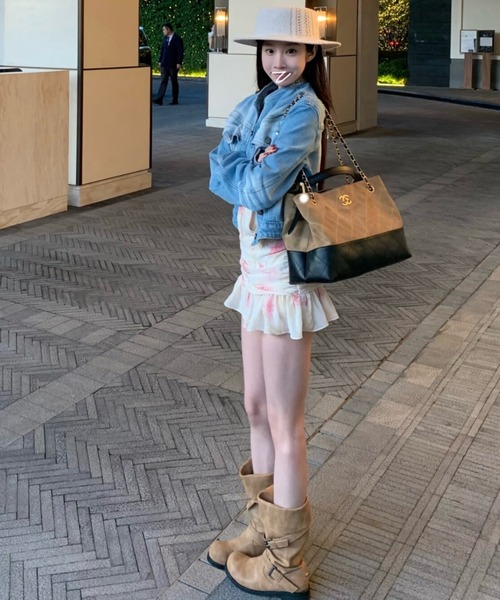 Aelina(エリナ)の「【デニムセットアップ】ブリーチスタンドカラーデニムジャケット&色落ちデニムパンツ レディース(セットアップ・レディース・ブルー・L/M/S)」の18枚目の写真