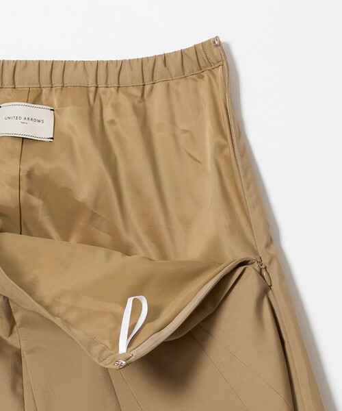 UNITED ARROWS(ユナイテッドアローズ)の「タフタ マチ スカート ‐はっ水‐(スカート・レディース・ブラック/ベージュ・36/38)」の6枚目の写真