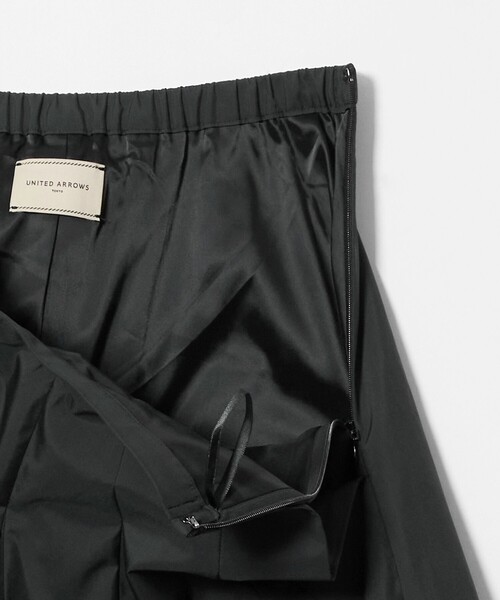 UNITED ARROWS(ユナイテッドアローズ)の「タフタ マチ スカート ‐はっ水‐(スカート・レディース・ブラック/ベージュ・36/38)」の9枚目の写真