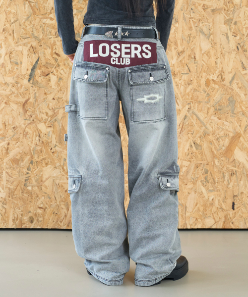 LOSERS CLUB(ルーザーズクラブ)の「LSC マルチ カーゴポケット ワイド デニムパンツ ライトグレー(デニムパンツ・レディース・その他・SMALL/MEDIUM/LARGE/X-LARGE)」の1枚目の写真