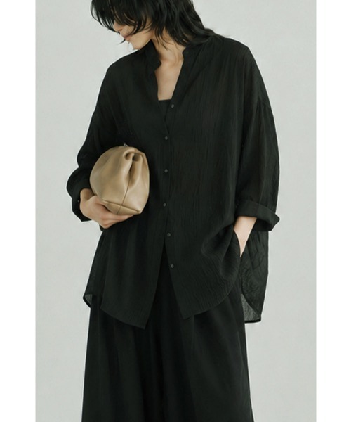 marjour(マージュール)の「COTTON CRINKLE BAND COLLAR SHIRT(シャツ/ブラウス・レディース・ブラック/オフホワイト・M)」の1枚目の写真