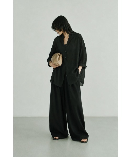 marjour(マージュール)の「COTTON CRINKLE BAND COLLAR SHIRT(シャツ/ブラウス・レディース・ブラック/オフホワイト・M)」の12枚目の写真