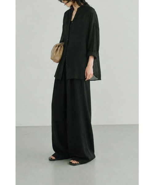 marjour(マージュール)の「COTTON CRINKLE BAND COLLAR SHIRT(シャツ/ブラウス・レディース・ブラック/オフホワイト・M)」の13枚目の写真