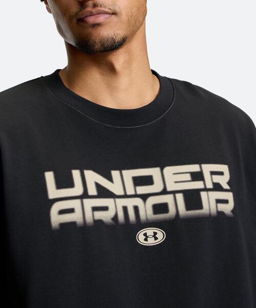 UNDER ARMOUR（アンダーアーマー）の「UAヘビーウエイト オーバーサイズド ロングスリーブ Tシャツ（ライフスタイル/メンズ）（Tシャツ/カットソー・メンズ・ブラック系・XL/M/3XL/2XL/L/S）」の4枚目の写真