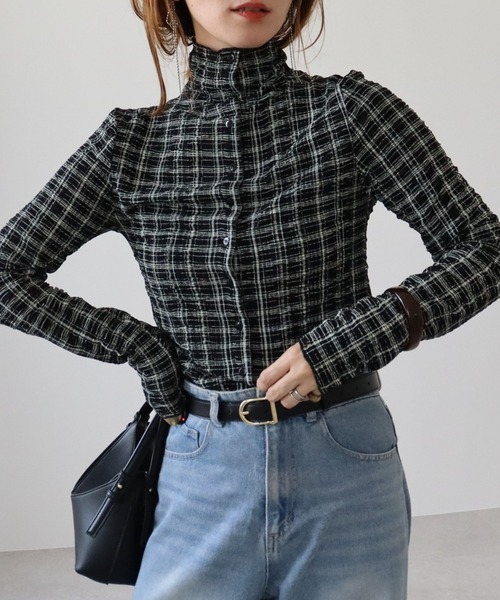 zena(ジェナ)の「前後2wayチェック柄ハイネックプルオーバー(Tシャツ/カットソー・レディース・オフホワイト/ブラック・FREE)」の2枚目の写真