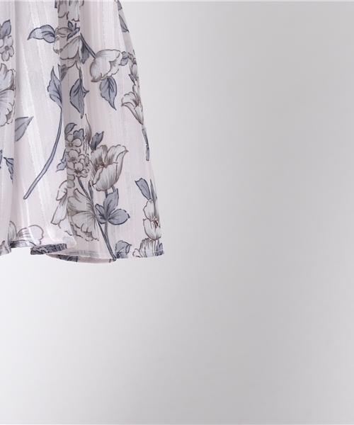 JILL by JILL STUART（ジルバイジルスチュアート）の「MISTY LAME STRIPE OP（ワンピース・レディース・ベージュ/ピンク・SMALL/MEDIUM）」の12枚目の写真