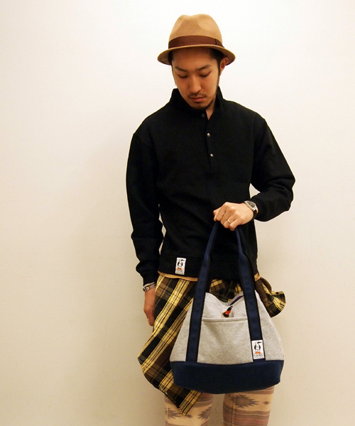 BEAMS（ビームス）の「CHUMS×BEAMS / 35th別注 スウェットトートバッグ（トートバッグ・メンズ・ライトグレー/ブラウン・ONE SIZE）」の12枚目の写真