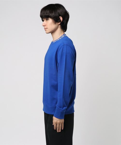 Calvin Klein Jeans(カルヴァンクラインジーンズ)の「ネック トリム プルオーバー スウェットシャツ(スウェット・メンズ・ホワイト/チャコールグレー/ブルー・SMALL/MEDIUM/LARGE/X-LARGE)」の4枚目の写真