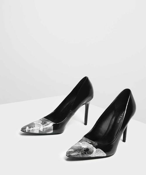 CHARLES & KEITH(チャールズ & キース)の「クラシックポインテッドパンプス / Classic Pointed Pumps(パンプス・レディース・ブラック/レッド・22.5cm/23cm/23.5cm/24.5cm/25cm/25.5cm)」の4枚目の写真