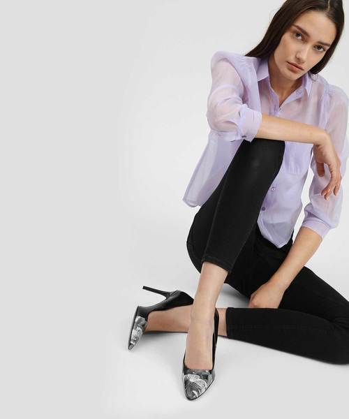 CHARLES & KEITH(チャールズ & キース)の「クラシックポインテッドパンプス / Classic Pointed Pumps(パンプス・レディース・ブラック/レッド・22.5cm/23cm/23.5cm/24.5cm/25cm/25.5cm)」の6枚目の写真