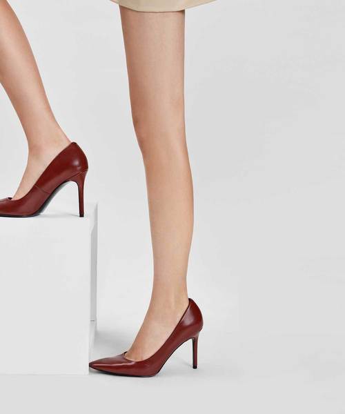 CHARLES & KEITH(チャールズ & キース)の「クラシックポインテッドパンプス / Classic Pointed Pumps(パンプス・レディース・ブラック/レッド・22.5cm/23cm/23.5cm/24.5cm/25cm/25.5cm)」の11枚目の写真