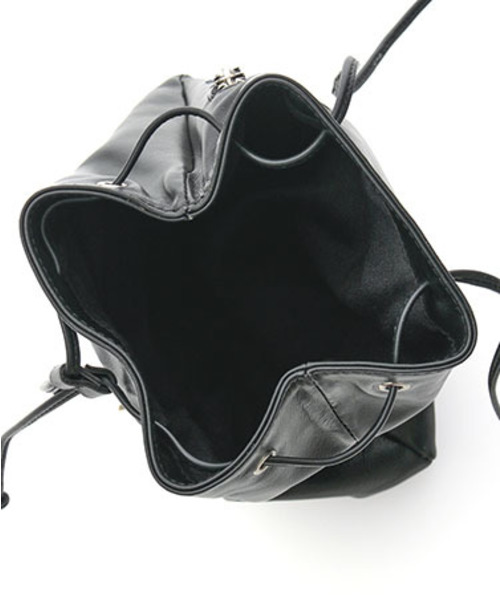 CLANE（クラネ）の「DRAWSTRING BAG（ショルダーバッグ・レディース・ブラック/ブラウン・FREE）」の8枚目の写真