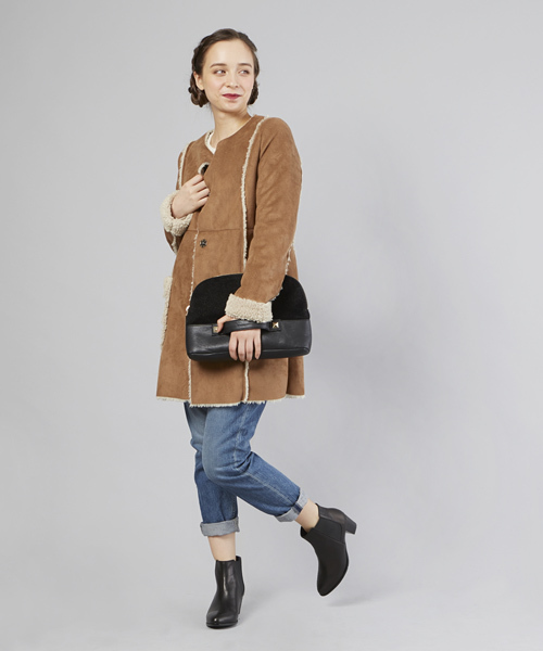 Another Edition（アナザーエディション）の「AE[A]FAKE MUTON N/C CT（その他アウター・レディース・ベージュ/ダークブラウン・SMALL/MEDIUM）」の2枚目の写真