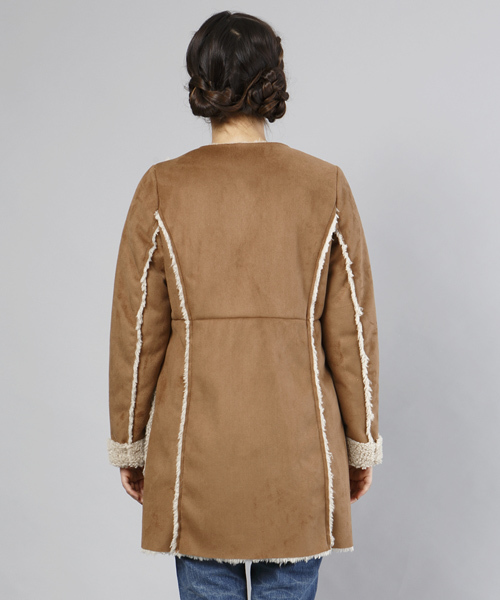 Another Edition（アナザーエディション）の「AE[A]FAKE MUTON N/C CT（その他アウター・レディース・ベージュ/ダークブラウン・SMALL/MEDIUM）」の4枚目の写真