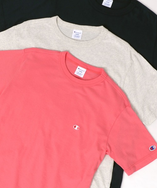 Champion(チャンピオン)の「Champion/チャンピオン ロゴワッペン ワンポイント刺繍 半袖Tシャツ(Tシャツ/カットソー・メンズ・レッド/ホワイト/ピンク/ブラック/ネイビー/ダークグリーン/グレー/イエロー/ロイヤルブルー/チャコール/ミント/オートミール/ブラウン/レンガ/レモンイエロー/アクア/バイオレット/ライム・M/L/XL/S)」の16枚目の写真