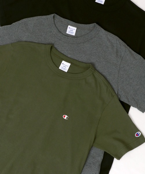 Champion(チャンピオン)の「Champion/チャンピオン ロゴワッペン ワンポイント刺繍 半袖Tシャツ(Tシャツ/カットソー・メンズ・レッド/ホワイト/ピンク/ブラック/ネイビー/ダークグリーン/グレー/イエロー/ロイヤルブルー/チャコール/ミント/オートミール/ブラウン/レンガ/レモンイエロー/アクア/バイオレット/ライム・M/L/XL/S)」の8枚目の写真