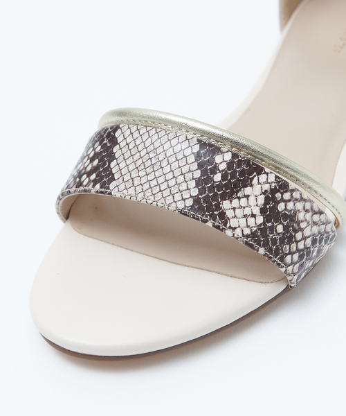 Au BANNISTER（オゥバニスター）の「【WEB別注/追加生産】メタルヒールフラットサンダル（サンダル・レディース・ブラック/カーキ/その他・38/39/35/36/37）」の14枚目の写真