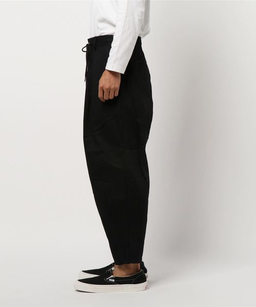 JUNRED(ジュンレッド)の「インタックバルーンパンツ(その他パンツ・メンズ・ベージュ/ブラック・S/M/L)」の3枚目の写真