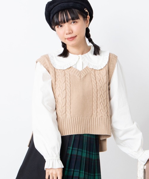 WEGO(ウィゴー)の「WEGO/カラーケーブルニットベスト(ベスト・レディース・ベージュ/グリーン/アイボリー/ライトブラウン/ベージュ系その他/グリーン系その他/ライトパープル・FREE)」の4枚目の写真