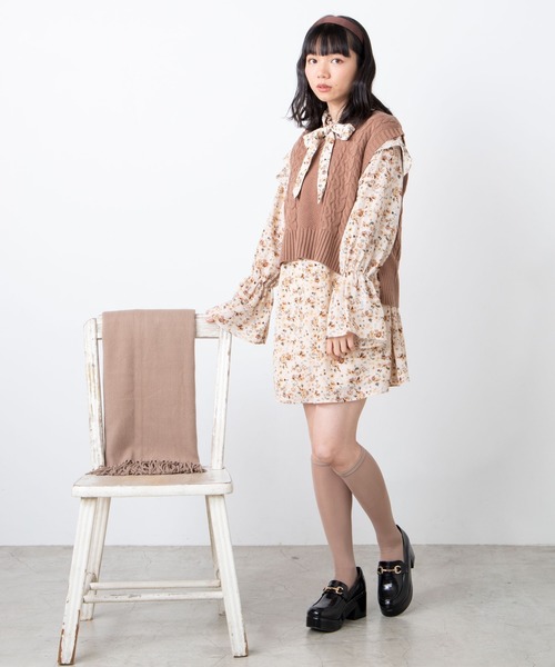 WEGO(ウィゴー)の「WEGO/カラーケーブルニットベスト(ベスト・レディース・ベージュ/グリーン/アイボリー/ライトブラウン/ベージュ系その他/グリーン系その他/ライトパープル・FREE)」の9枚目の写真