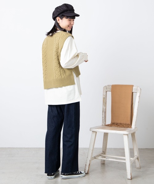 WEGO(ウィゴー)の「WEGO/カラーケーブルニットベスト(ベスト・レディース・ベージュ/グリーン/アイボリー/ライトブラウン/ベージュ系その他/グリーン系その他/ライトパープル・FREE)」の11枚目の写真