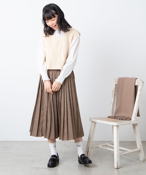 WEGO(ウィゴー)の「WEGO/カラーケーブルニットベスト(ベスト・レディース・ベージュ/グリーン/アイボリー/ライトブラウン/ベージュ系その他/グリーン系その他/ライトパープル・FREE)」の18枚目の写真