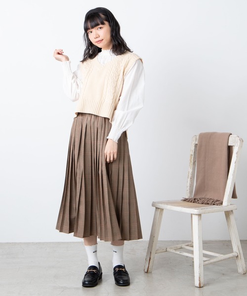 WEGO(ウィゴー)の「WEGO/カラーケーブルニットベスト(ベスト・レディース・ベージュ/グリーン/アイボリー/ライトブラウン/ベージュ系その他/グリーン系その他/ライトパープル・FREE)」の19枚目の写真